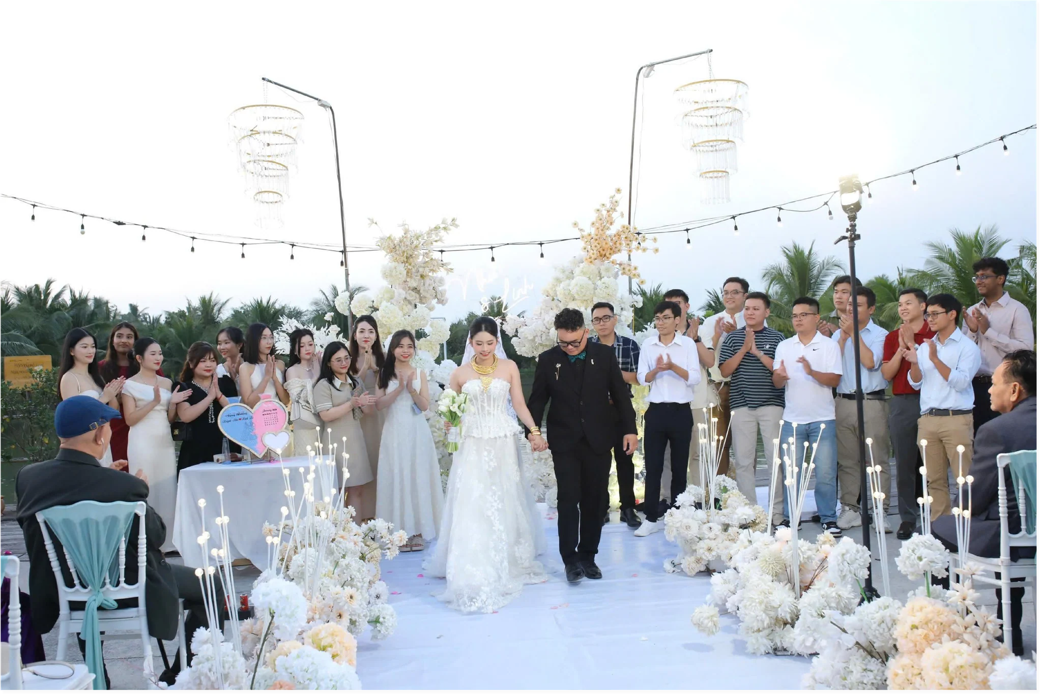 Không gian tiệc cưới và sự kiện ngoài trời lãng mạn